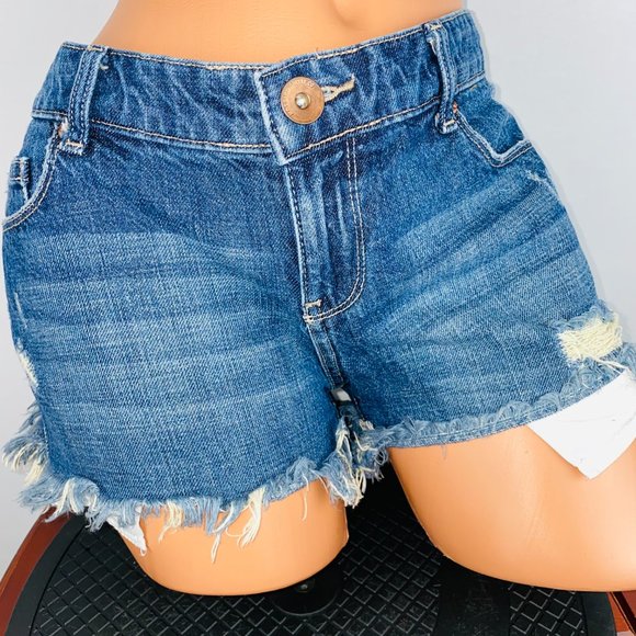 Mossimo Fringed Hem Jean Shorts 9 - Picture 3 of 8